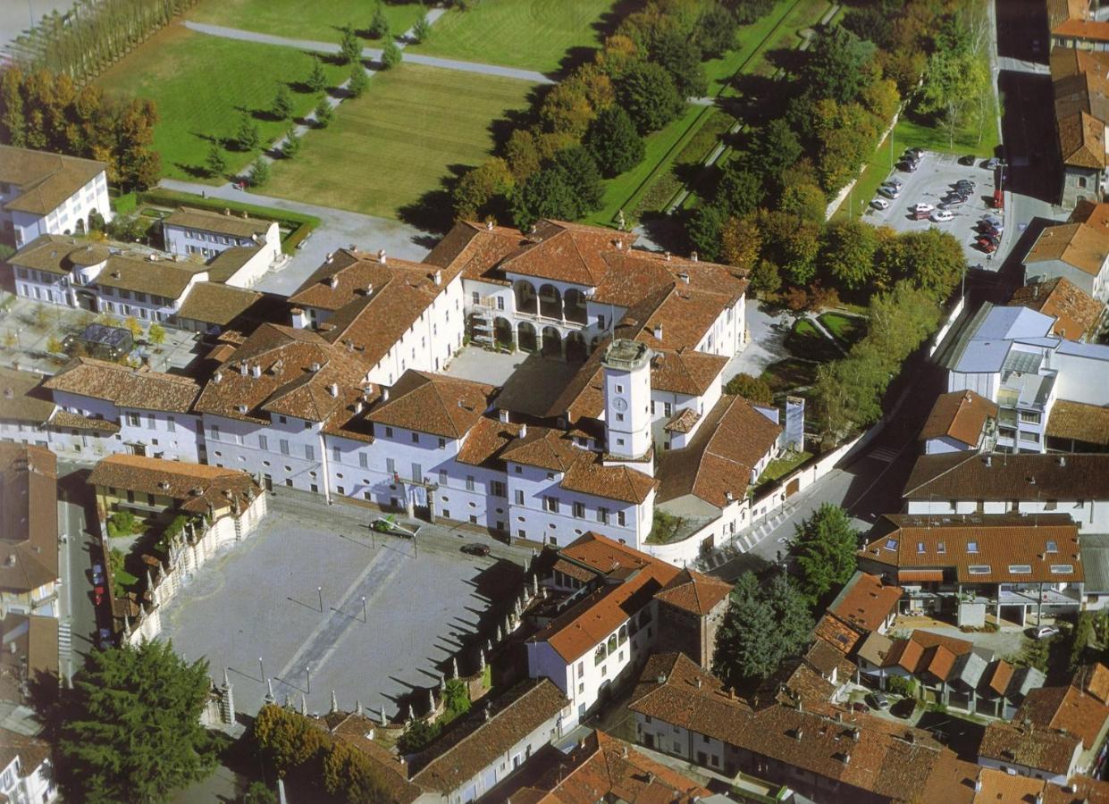 Hotel Parco Borromeo - Monza Brianza Cesano Maderno Exterior photo